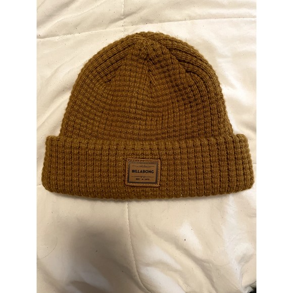 Billabong Accessories - BILLABONG Knitted Beanie Women's Golden Yellow Resort Waffle Knit